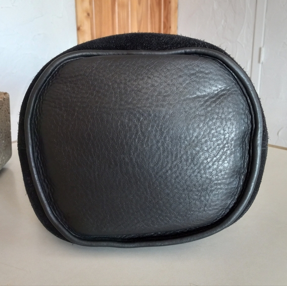Coach Berkeley Duffle Sac in Black Suede 9010, Ruff-Out - Picture 8 of 16